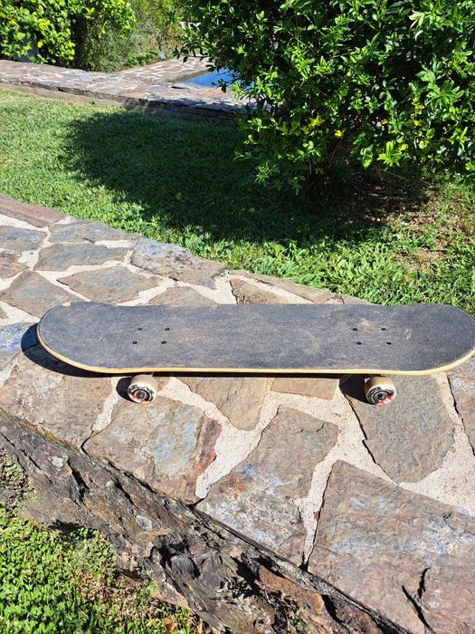 Skate Element em bom estado