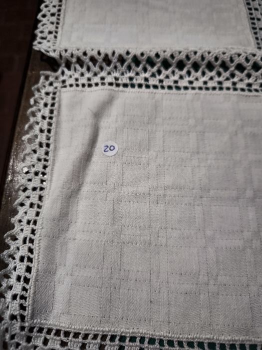 Toalha de renda com tecido