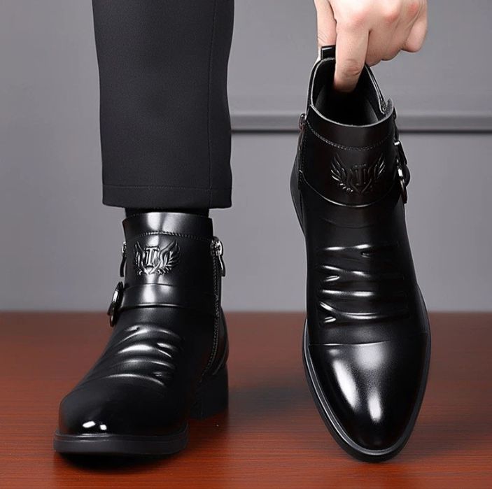 Novo Botas de homem de cano curto com bico fino,