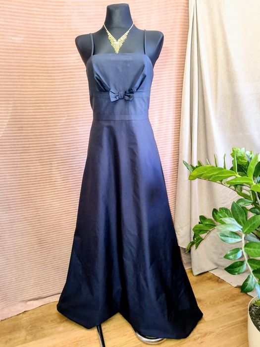 Piękna granatowa satynowa długa suknia maxi na ramiączkach r. L