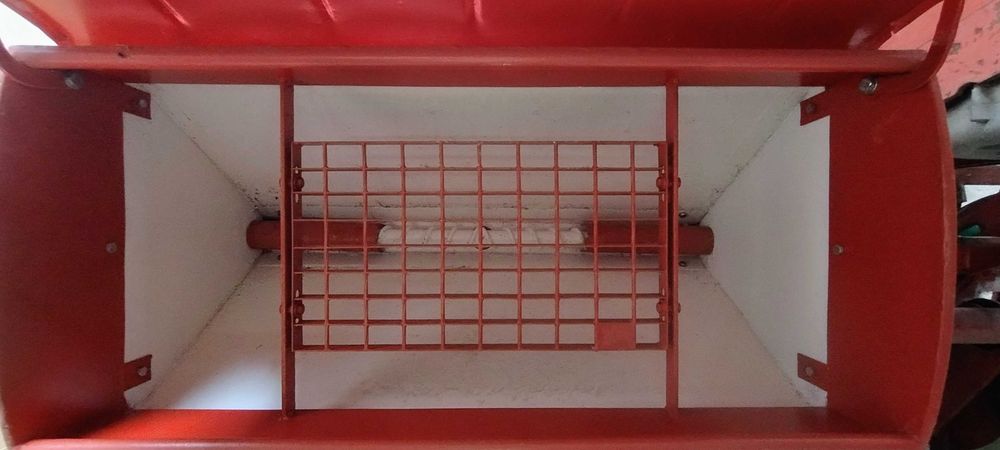 Siewnik do kukurydzy Becker Aeromat 4 rzędowy