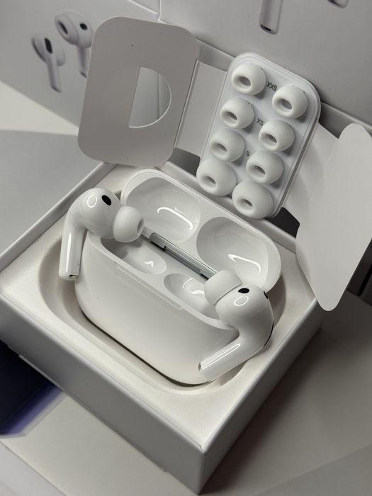 Apple Airpods Pro 3 - бездротові навушники з активним шумопоглинанням
