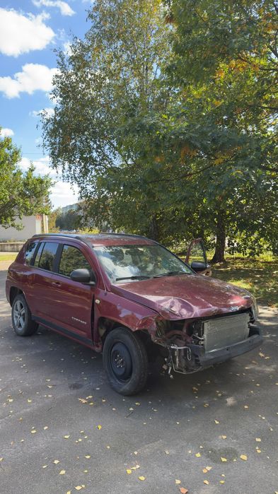 Продам Jeep Compass 2013 року 2,4 бензин