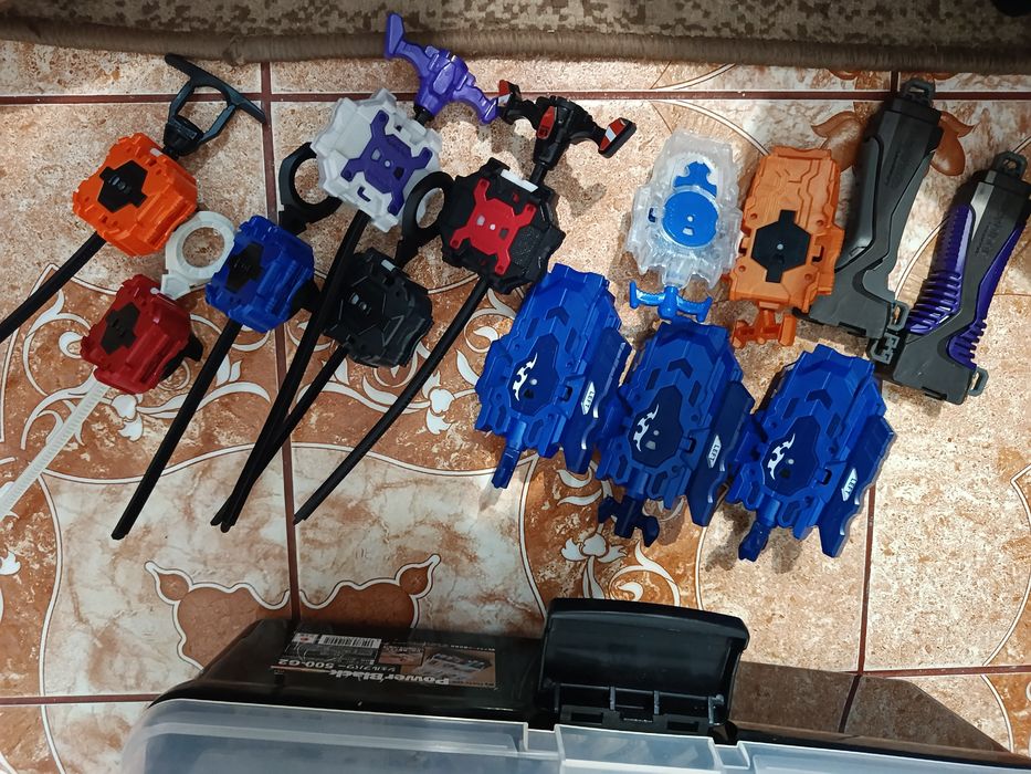Оновлено!BeyBlade Takara Tomy