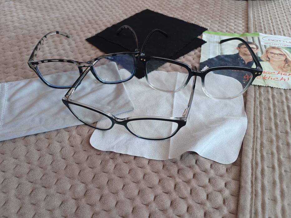 Oprawki-okulary damskie 3 pary.