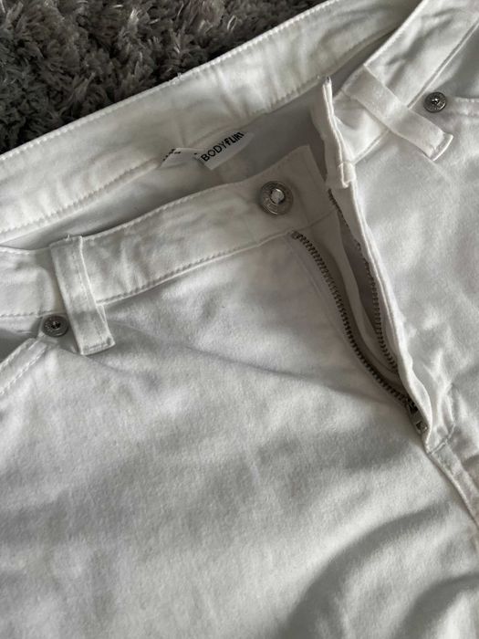 Białe spodnie, roz. 38