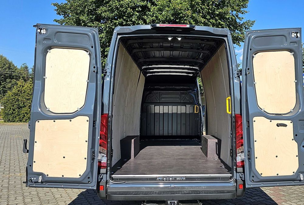 Iveco Daily L3 - Podłoga Brązowa 9 mm - WYSYŁKA, MONTAŻ- GRATIS !