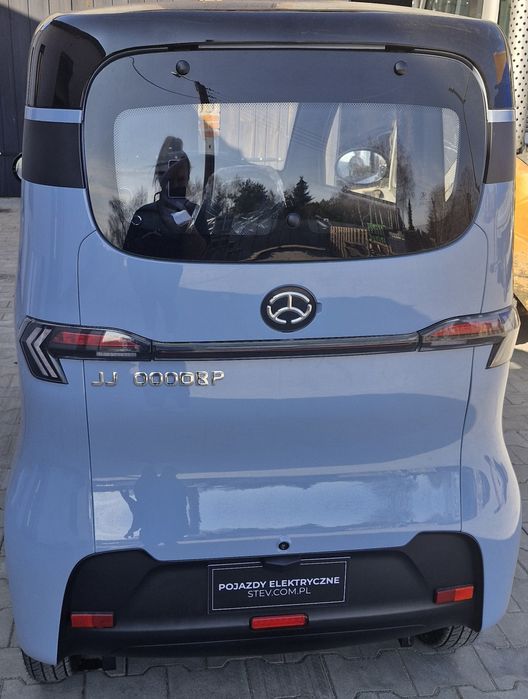 Zarezerwowane Małe auto, autko elektryczne