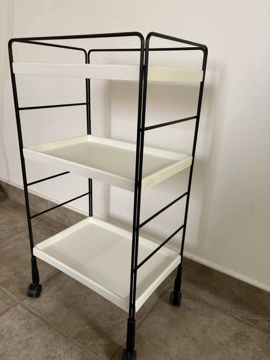Biała półka na kółkach – 72,5 × 38 cm – bardzo dobry stan