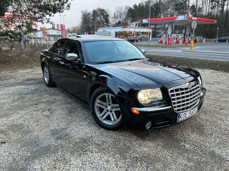 Chrysler 300C 5.7 Hemi 340KM Xenon Automat Niski przebieg Bezwypadkowy