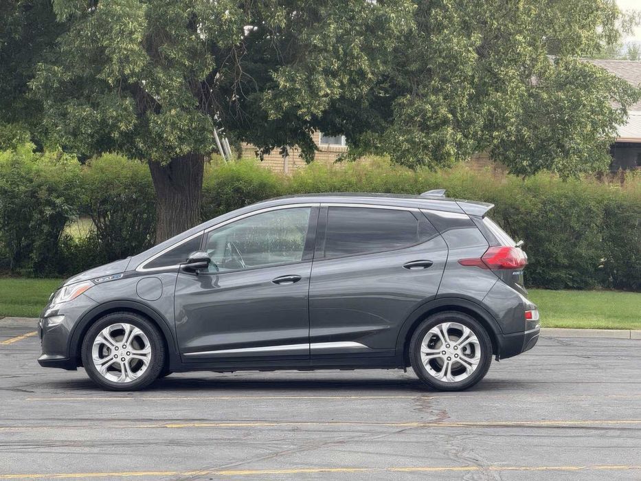 Chevrolet Bolt EV      2021