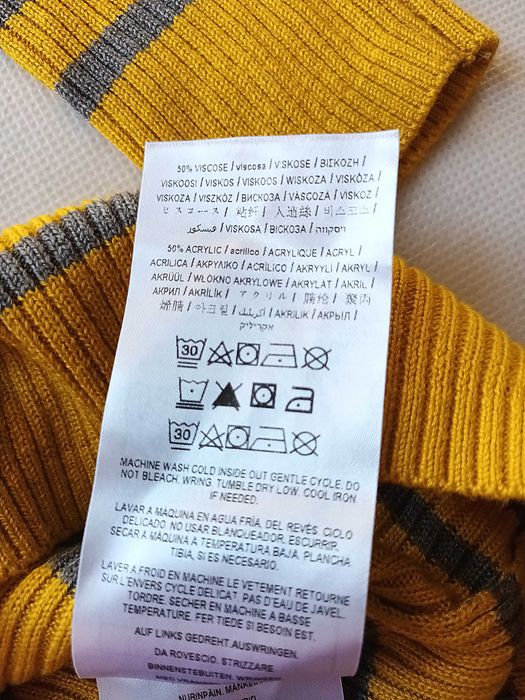 GUESS damski sweter golf z wycięciem