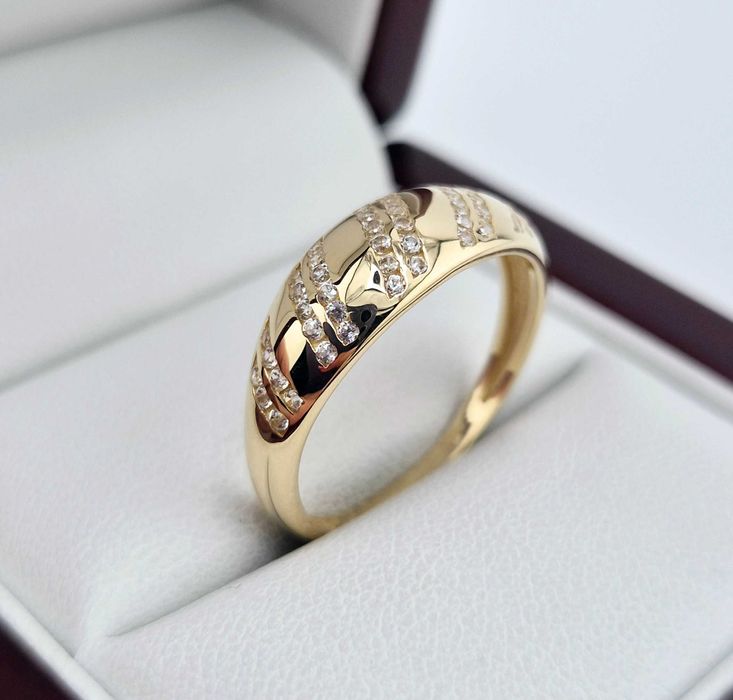 Nietuzinkowy złoty pierścionek 2,70g PR.585 14K R.21 - CASH LOMBARD