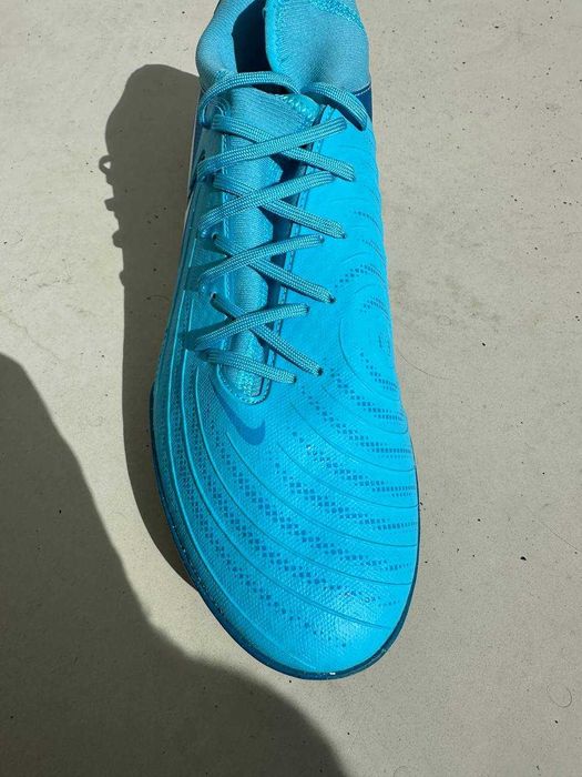 Nike Phantom Luna 2 Academy | T 45.5 | Chuteiras para relva | Caixa