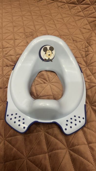 Горшок  Chicco, накладка на унитаз, подставка лоя умывания или унитаза