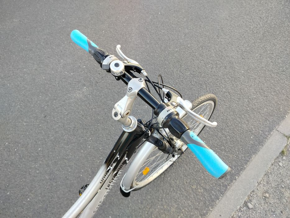 La Strada aluminiowy 28" tarczówka , amortyzacja .