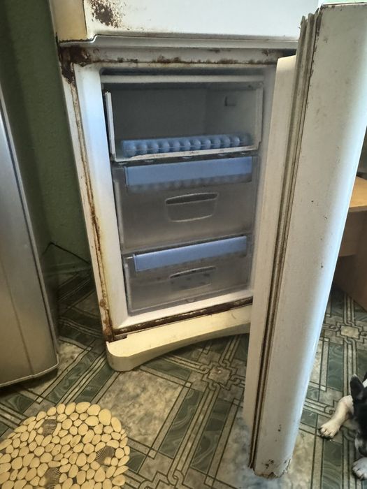 Продам б/у холодильник