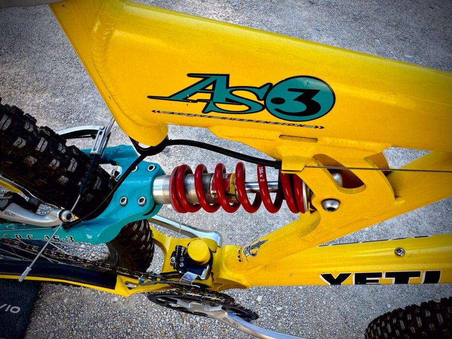 Yeti ARC AS-3, Rock Shox Judy SL, Full XT M737, Syncros, Easton Monkey