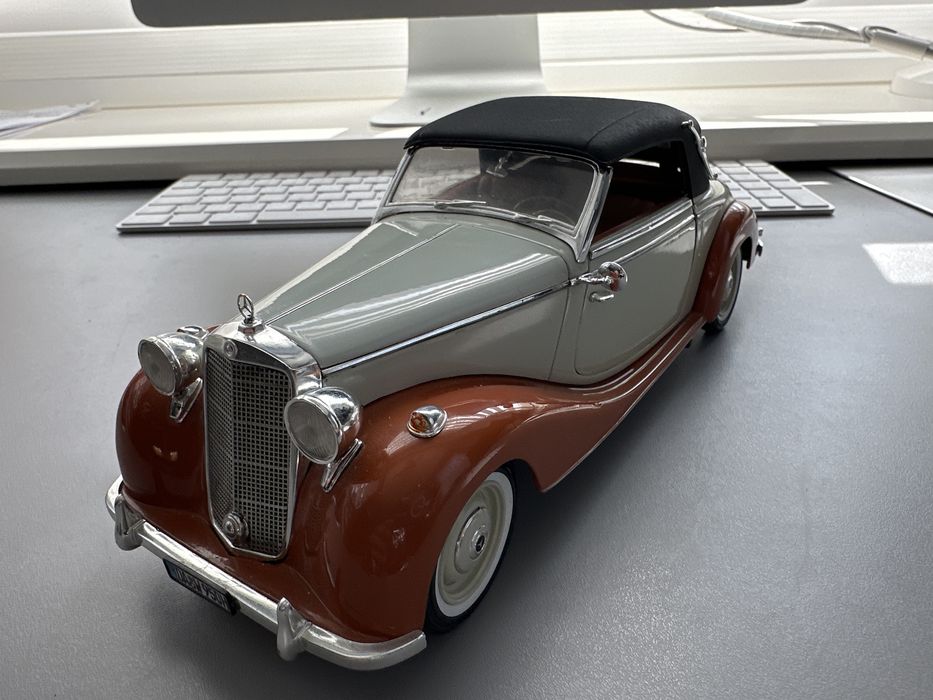 Mercedes 170S w skali 1:18