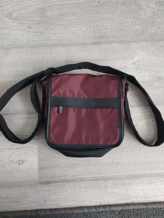 Torba na ramię listonoszka  Calvin Klein