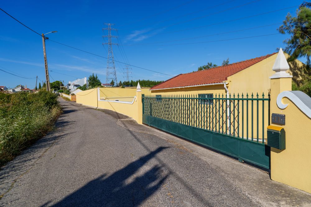 ARRENDA-SE ARMAZÉM — Arruda dos Vinhos