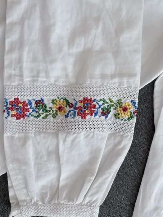 Bluzka wyszywanka dla dziewczynki r134