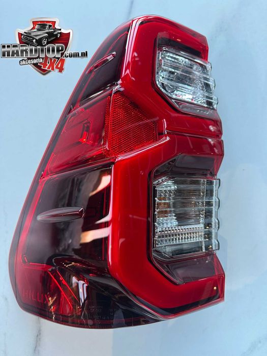 Lampa Oryginalna LEWA Tylna oświetlenie tył TOYOTA HILUX (2015+)