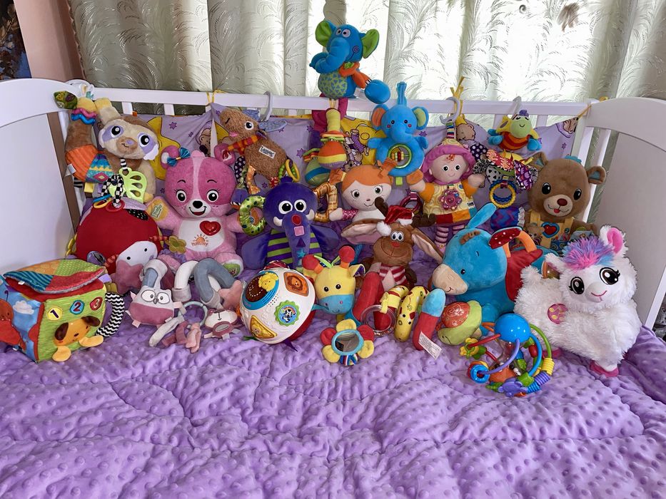 Величезний набір брендових іграшок Lamaze, VTech, Chicco.