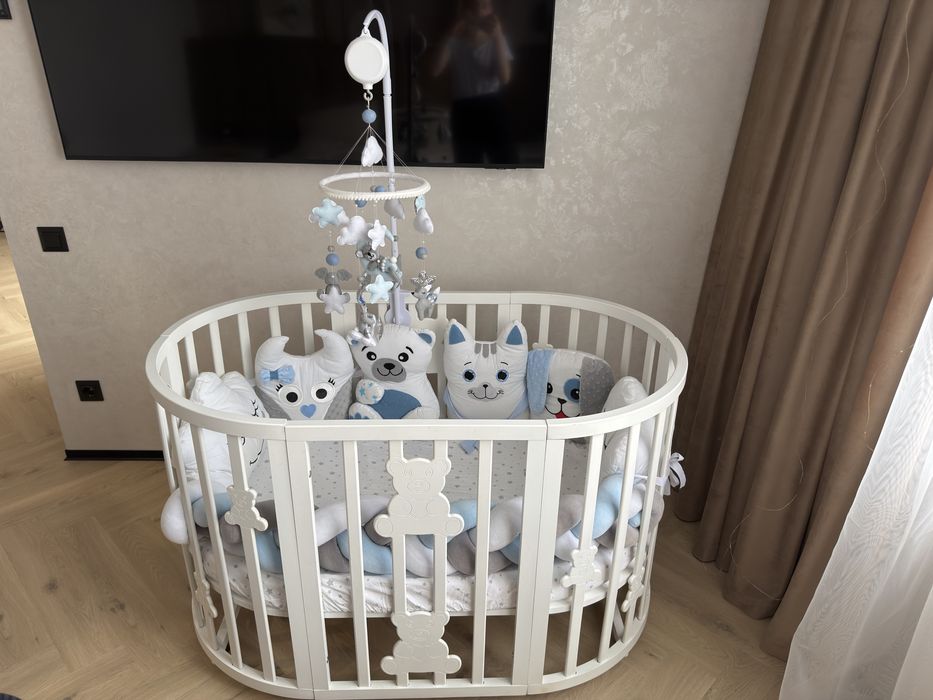 Ліжечко овальне/кругле з двома матрациками