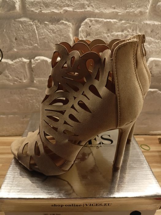 Buty Vices r.36 wysoki obcas