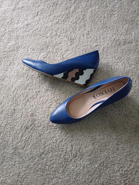 Sprzedam nowe skorzane buty Rylko na koturnie 39,5 F