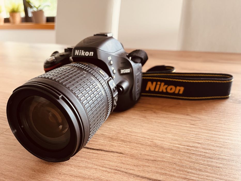 Nikon D5100 + lente 18-105