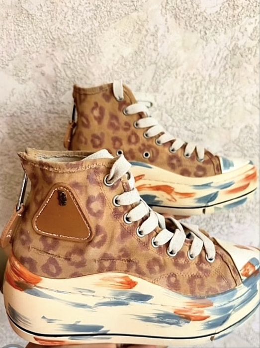 Роспись одежды красками для ткани