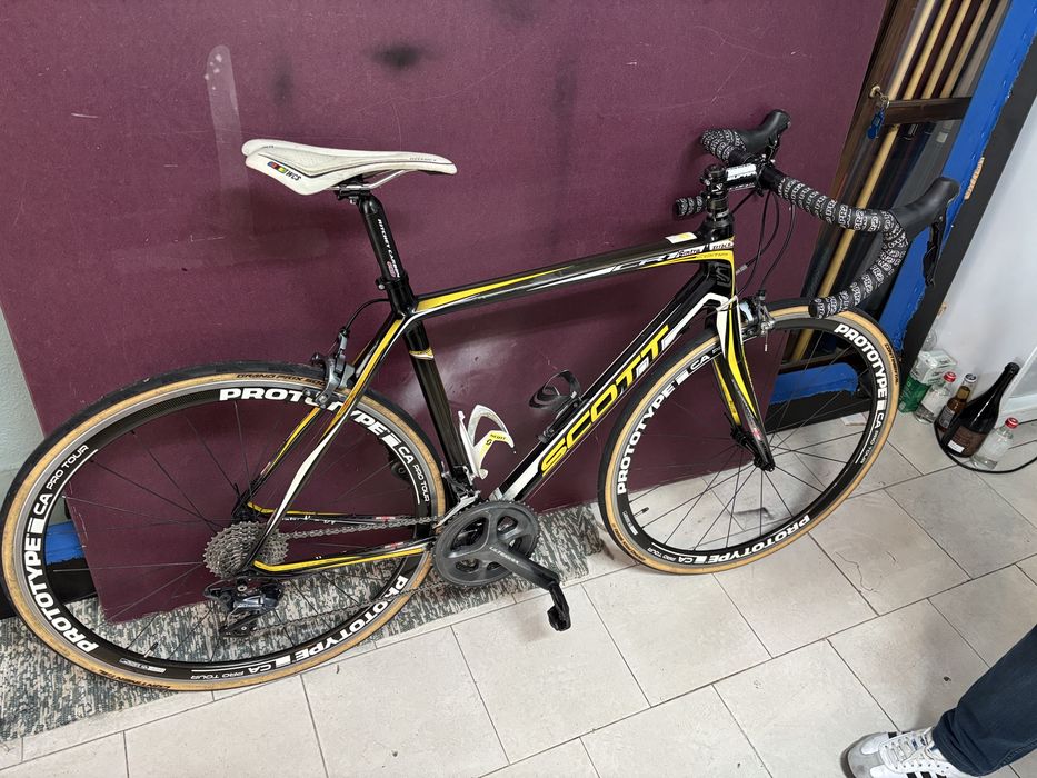 Bicicleta de estrada em carbono