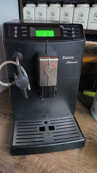 Кавомашина Saeco Minuto hd 8762