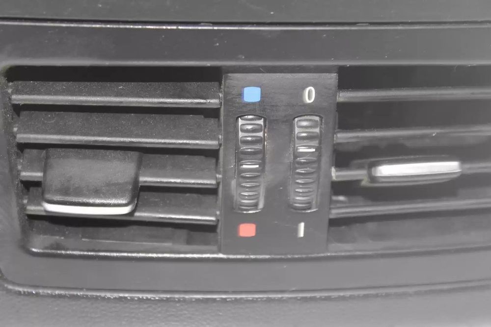 GRELHA VENTILADORA BMW 3 2007 -8060012100