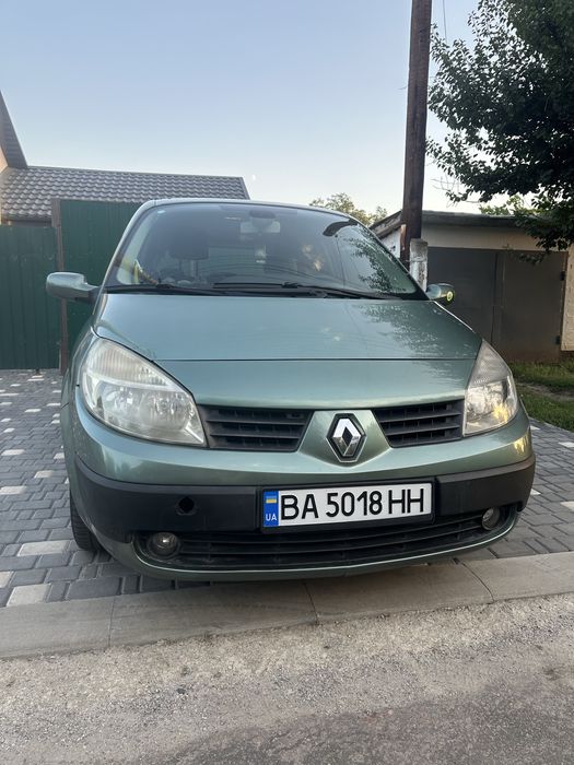 Авто Reno Scenik