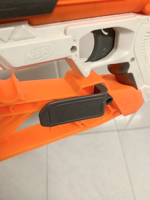 Nerf Sharpfire + 2 balas