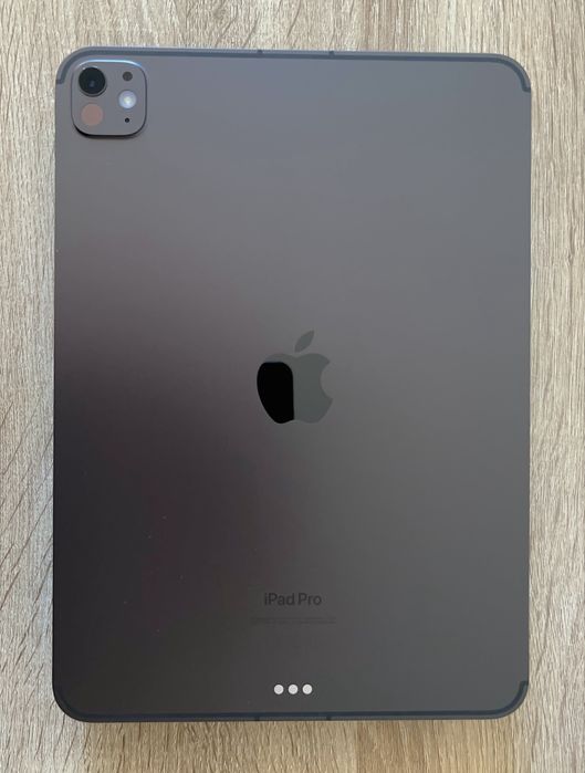 Ipad M4 Pro 11” Celular com 256GB + Apple Smartfolio