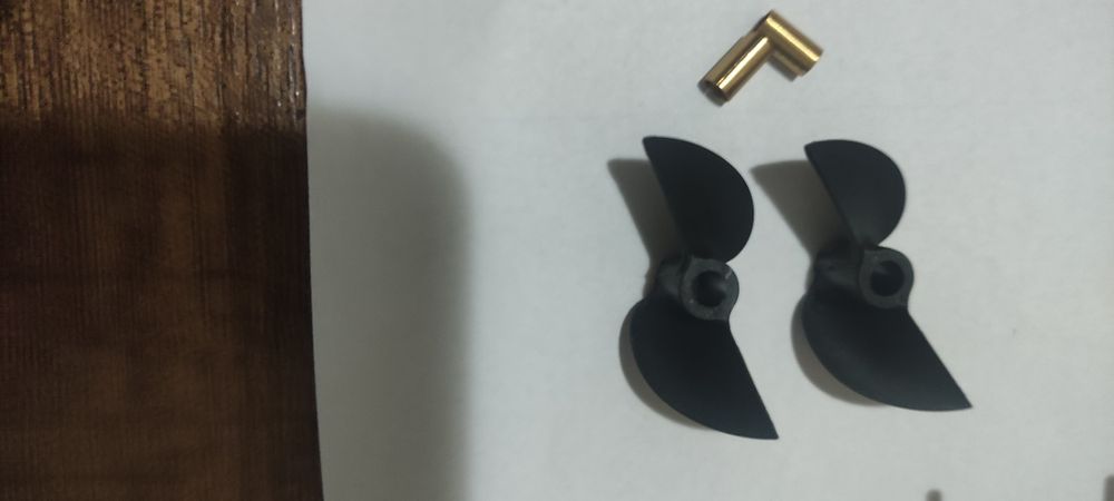 Запчасти для кораблика, винты,моторчики