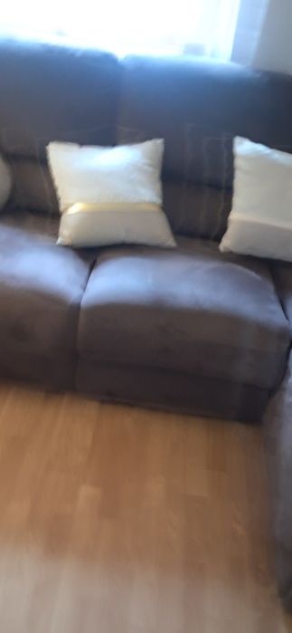 Sofá com chaise longue