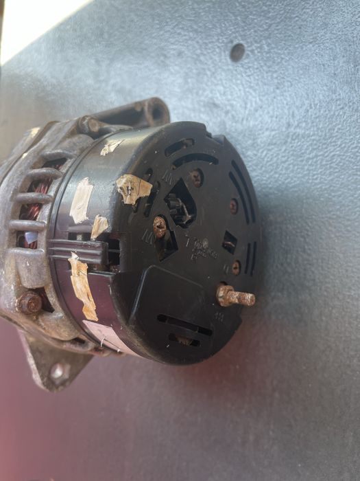 Генератор нива 2123 Старт Вольт 120 А . Бу в рабочем состоянии