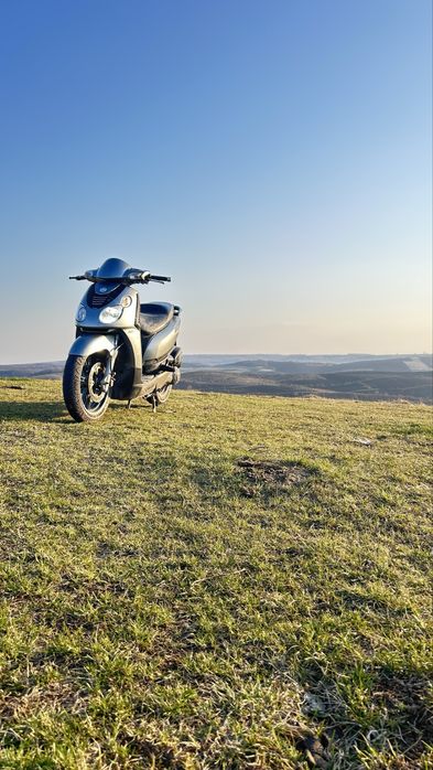 Продається скутер Piaggio carnaby 200 2009