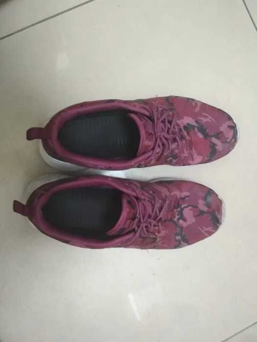 nike roshe run red camo 44 45 29 400