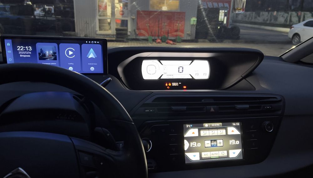 Автомобіль Citroen C4 Picasso