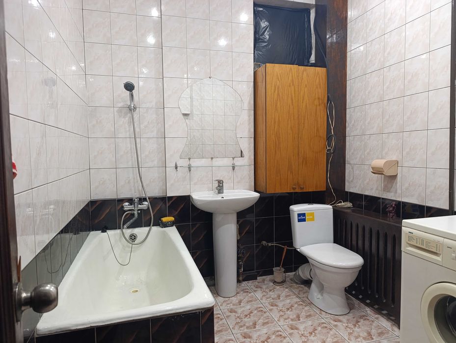 Продам 4-кімнатну квартиру 77кв.м в районі пр.І.Мазепи (новий варіант, можна серттфікат, ваучер і т.д.)