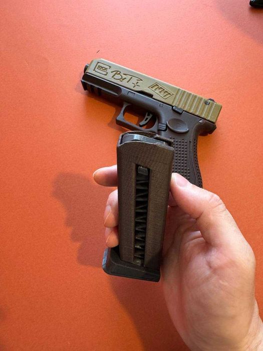 Іграшковий пістолет GLOCK 19 -NAVI - CS GO. Надрукований 3D пластиком. з гравіровкою автографів
