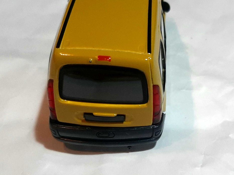 Miniatura Solido Renault Kangoo escala 1/43423916787697592325
