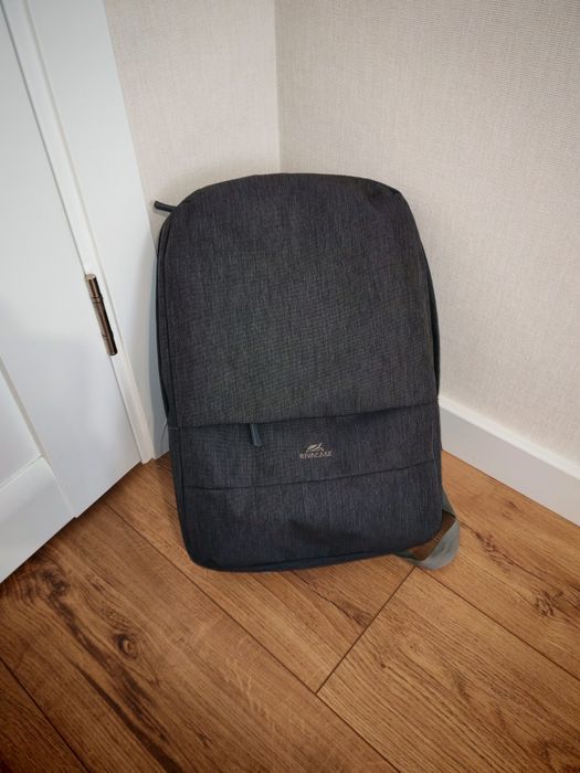 Рюкзак для ноутбука RIVACASE 7562 15.6 Darkness Grey, nitecore nup 30