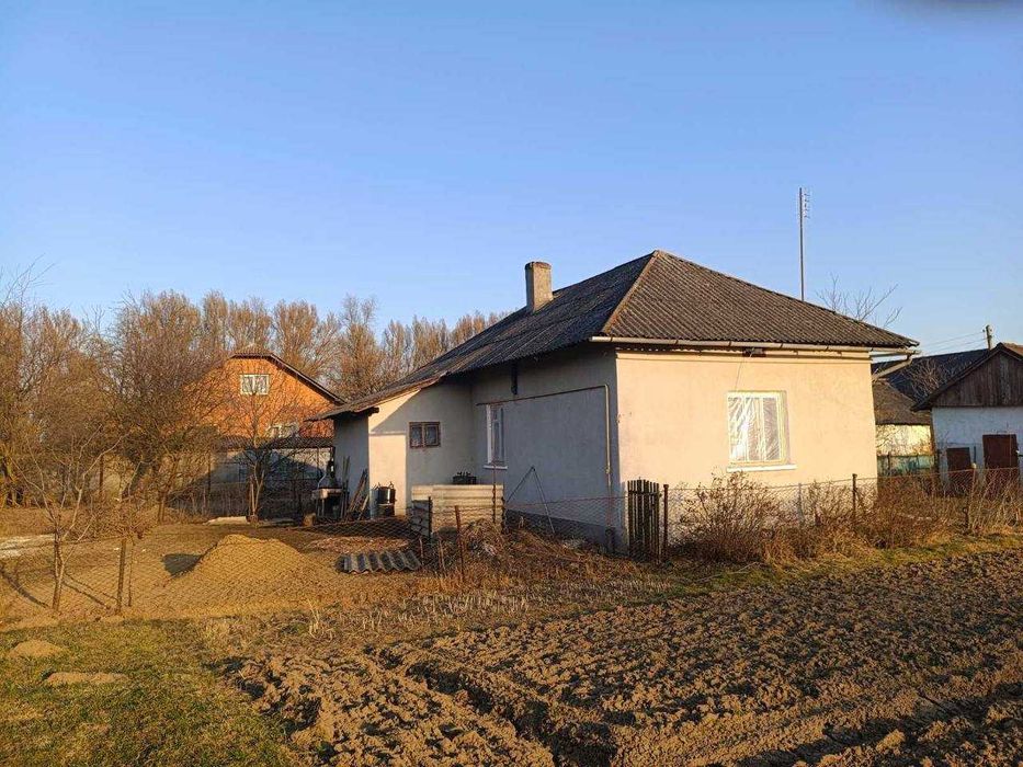 Продається будинок в с. Єзупіль (Івано-Франківська обл.)